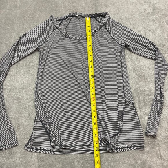 Lululemon Long Sleeve Top Womens Small Pullover Split Hem Gray Striped - Picture 3 of 7